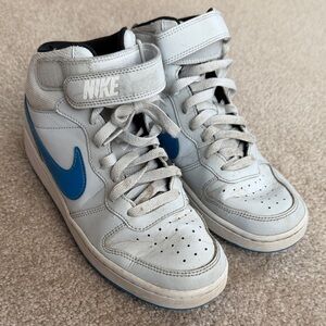 Nike high tops sz 7Y